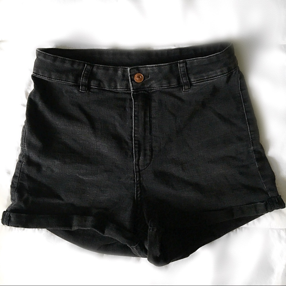 H&M Divided High Waisted Black Shorts
